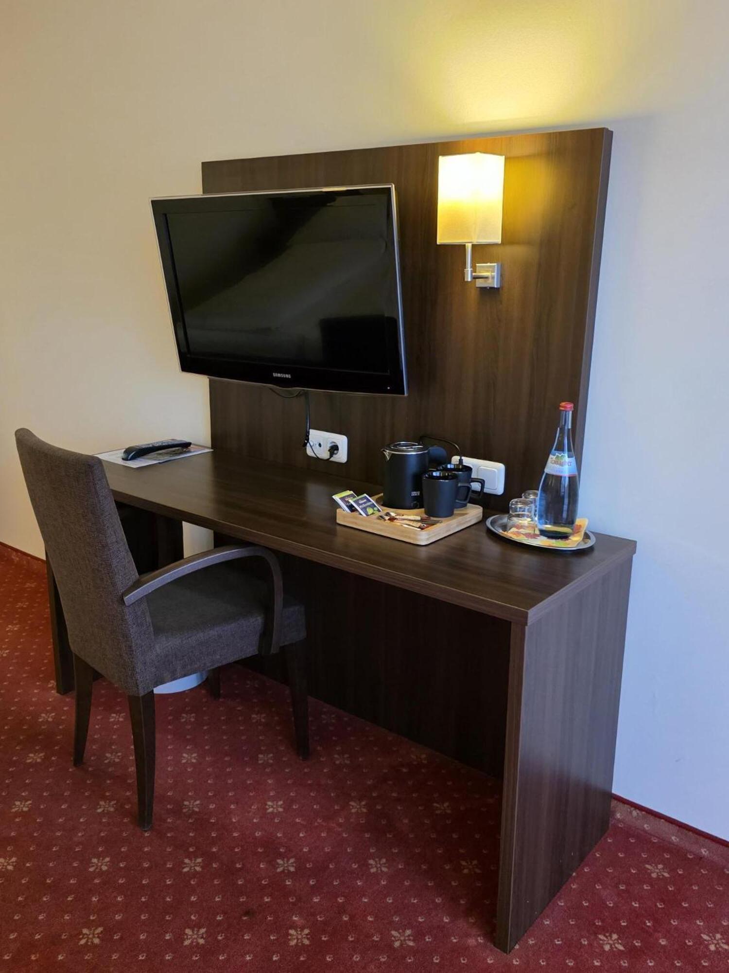 Hotel Restaurant Sonne-Post Murrhardt Екстер'єр фото